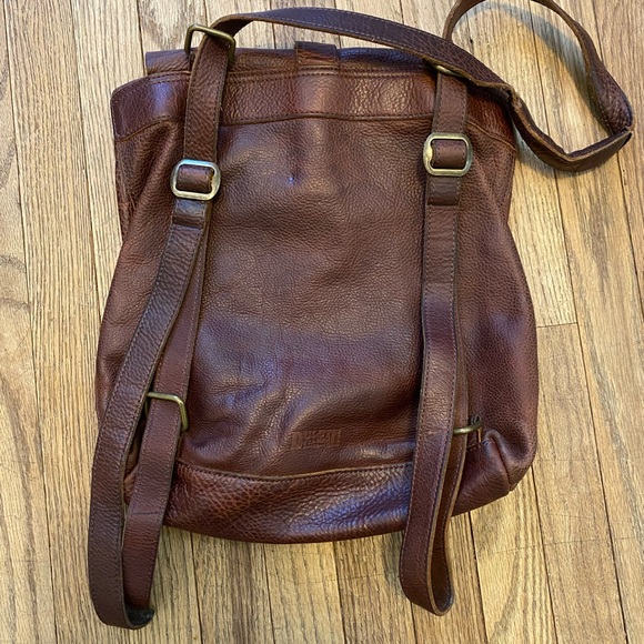Duluth Trading Co Lifetime Leather Convertible Backpack - Picture 4 of 10